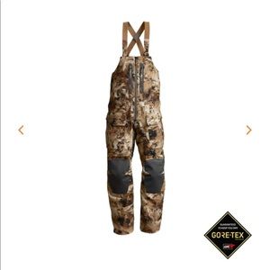 Brand new never worn bibs